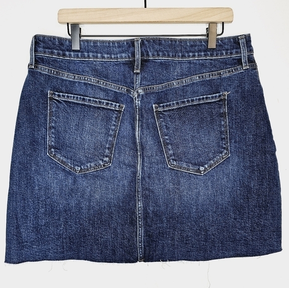 New! Old Navy High Waisted Medium Dark Wash Denim Jean Mini Skirt - Picture 2 of 8